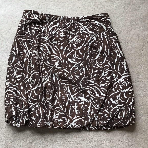 Banana Republic Brown and Cream Silk Tulip Skirt - Picture 2 of 4